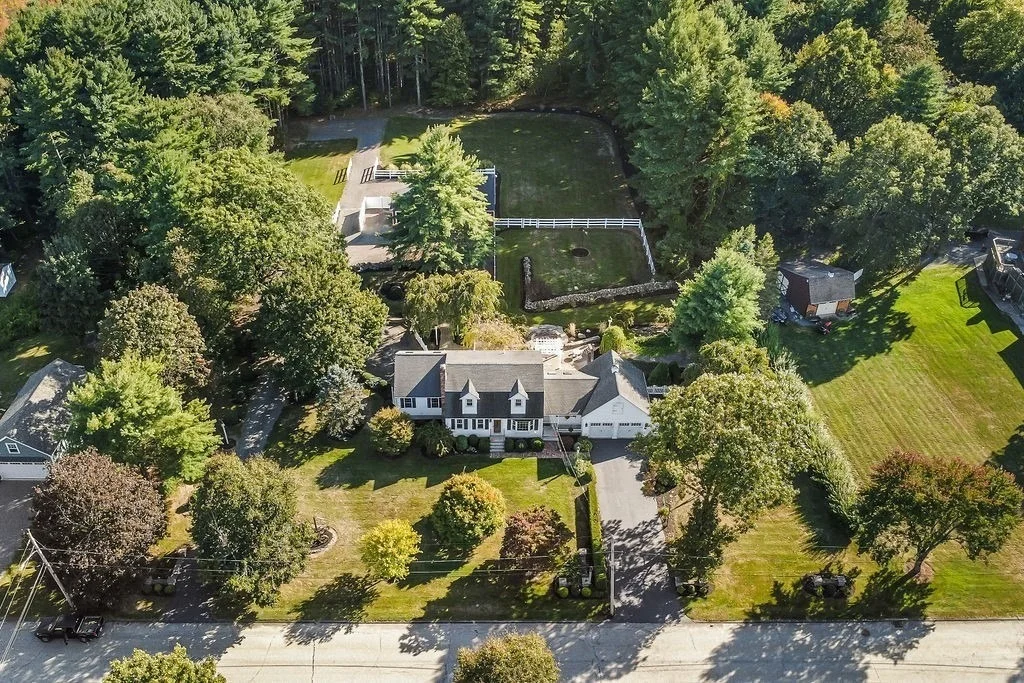 Photo of 7 Chris Dr