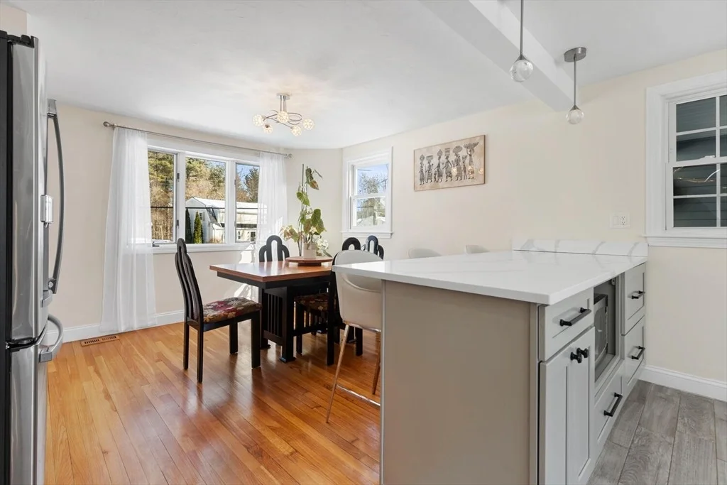 Photo of 77 Bicknell Rd