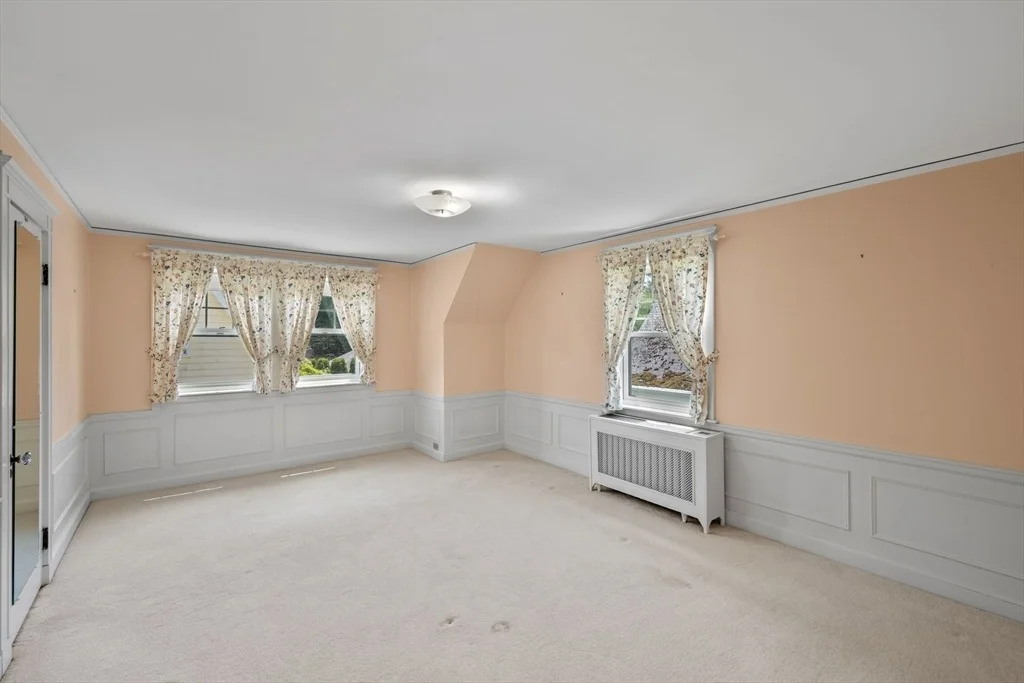 Photo of 10 Charlotte Road