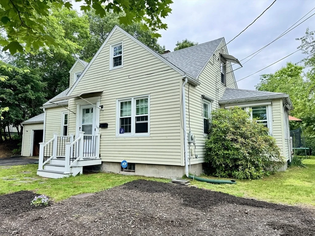 Photo of 169 Beauchamp Ter