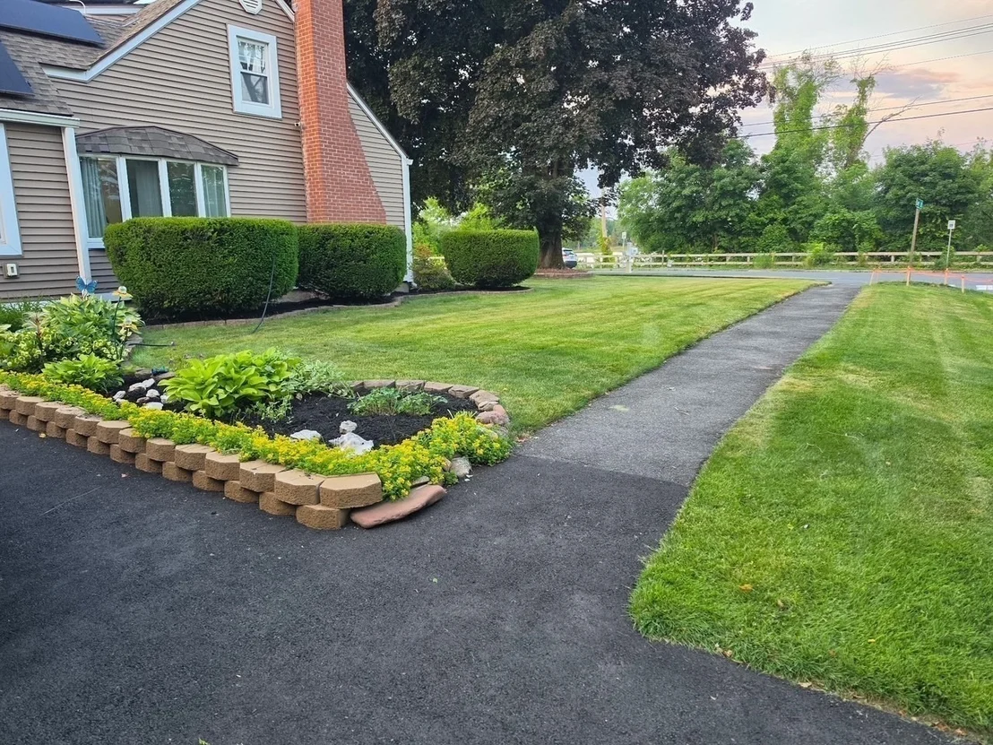 Photo of 417 River Rd