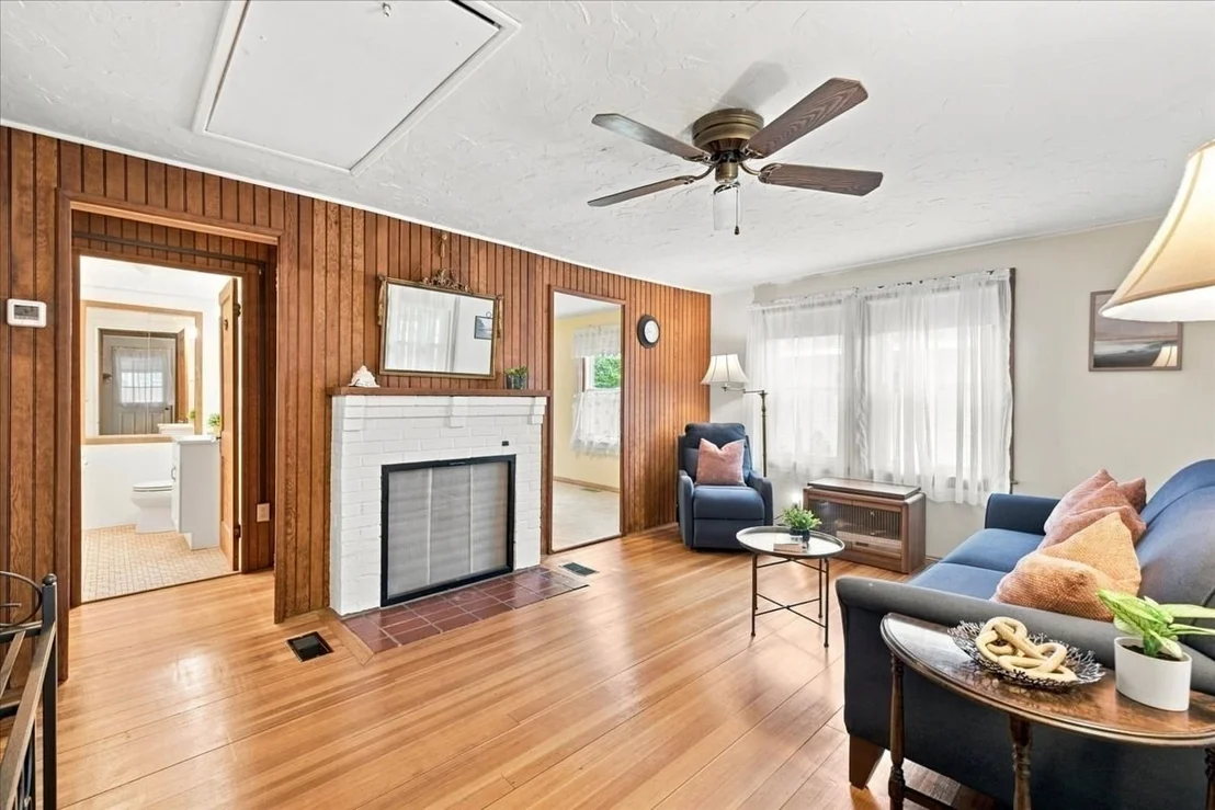Photo of 30 Bay Street
