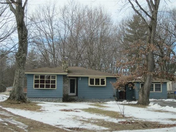 Photo of 136 Varnum Ave
