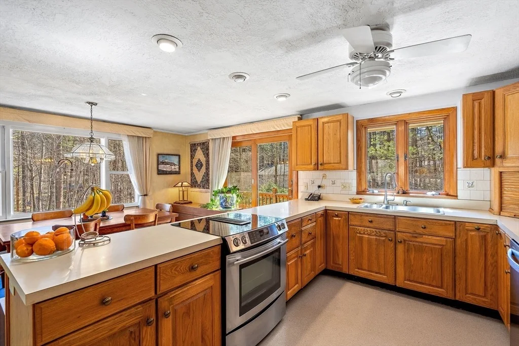 Photo of 352 Taylor Rd
