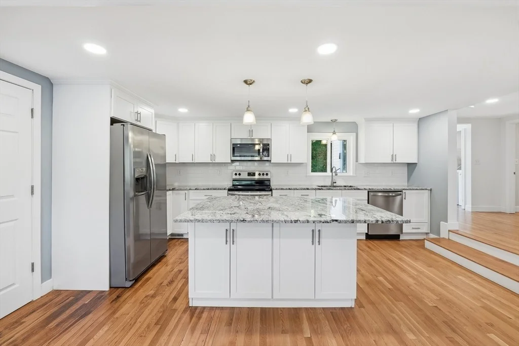 Photo of 9 Pine Dr