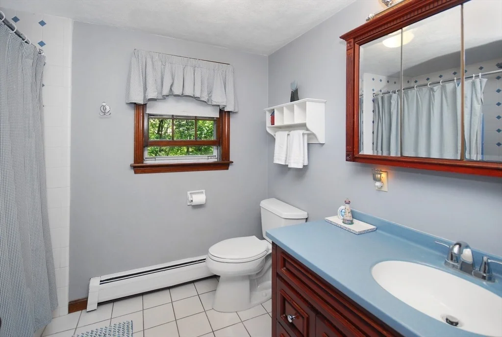 Photo of 7 Country Ln