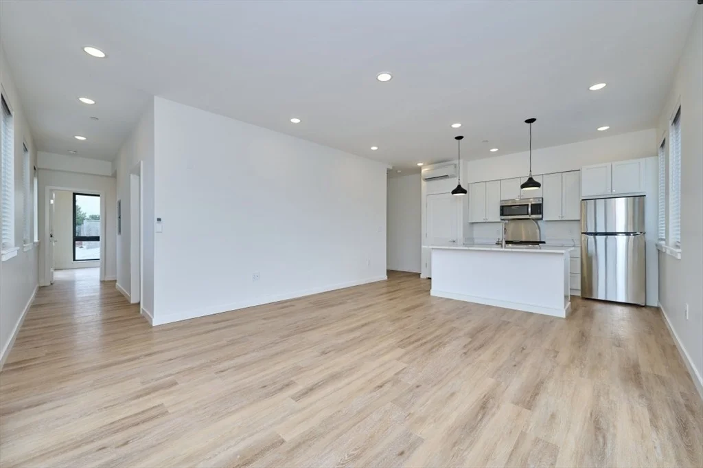 Photo of Unit 3C at 80 Broadway