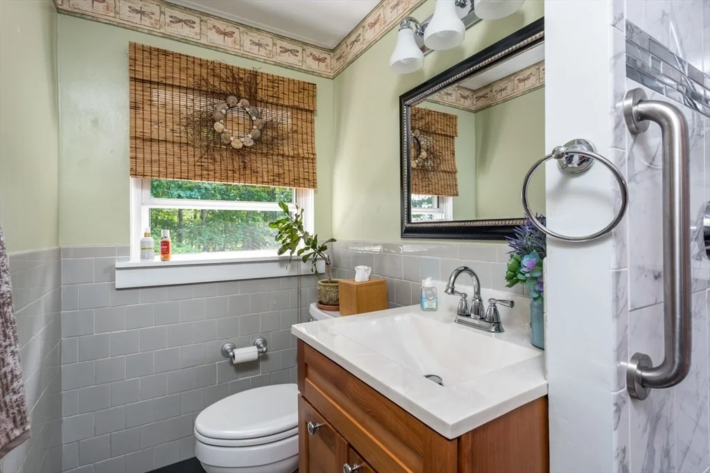 Photo of 232 Bates Rd