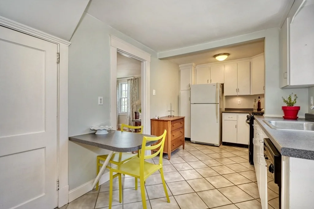 Photo of 17 Old Brook Cir