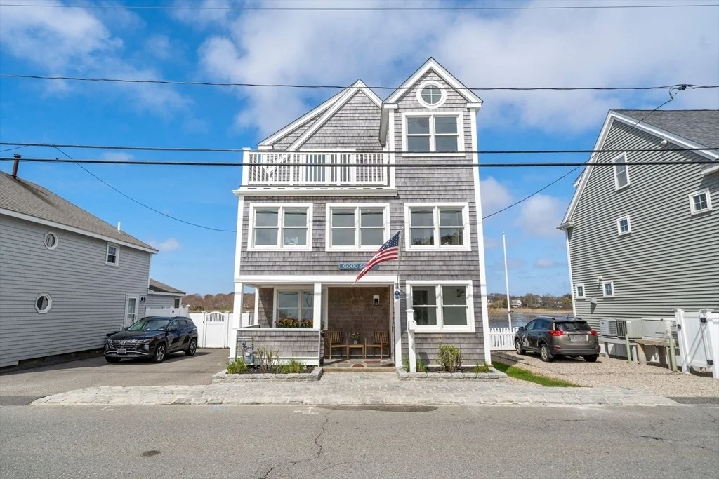 Photo of 113 Bay Avenue
