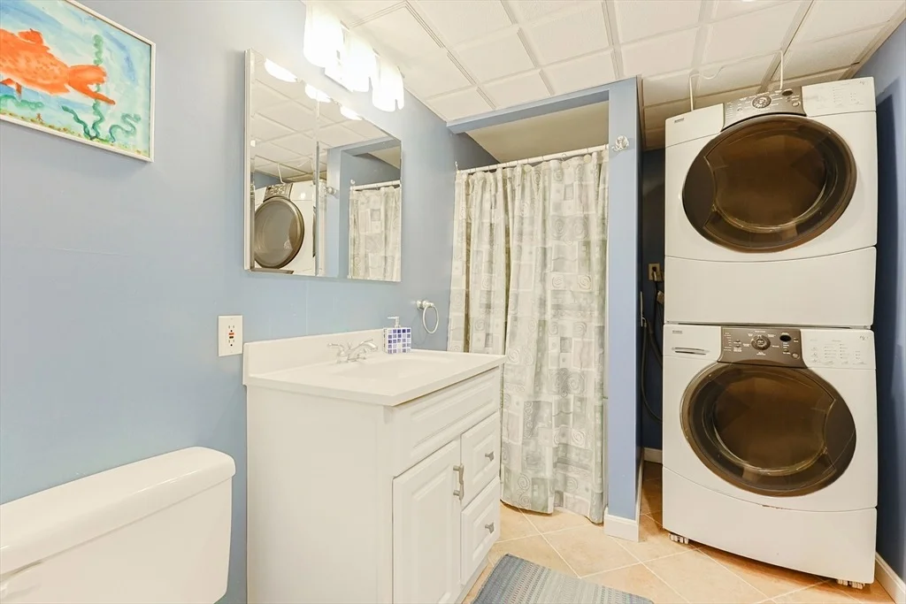 Photo of 18 Sherborne Cir
