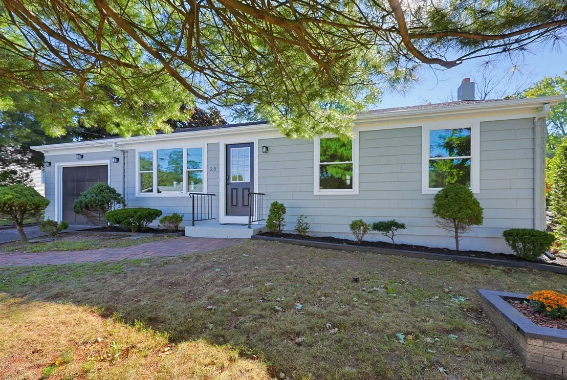 Photo of 28 Deerfield Rd