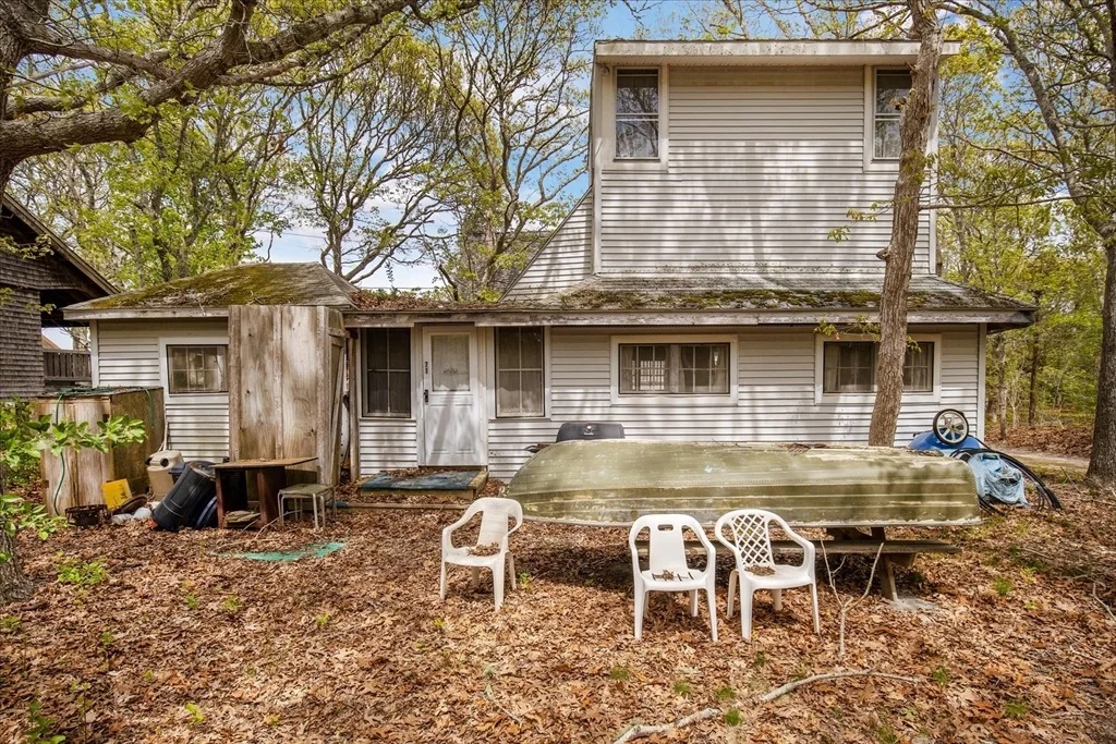 Photo of 14 Old Colony Ave