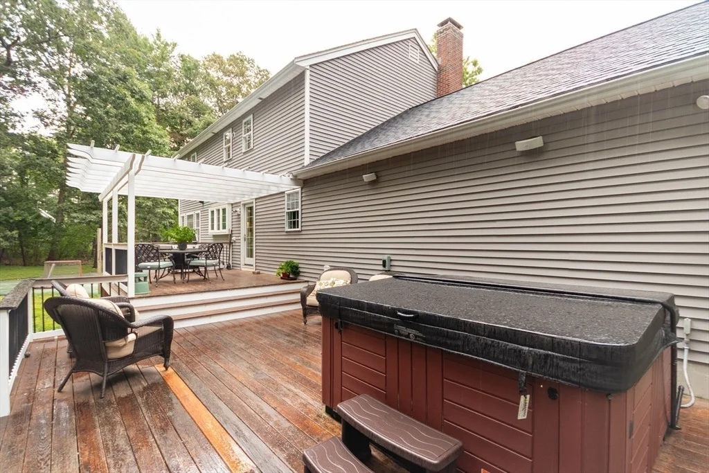 Photo of 620 Pleasant St
