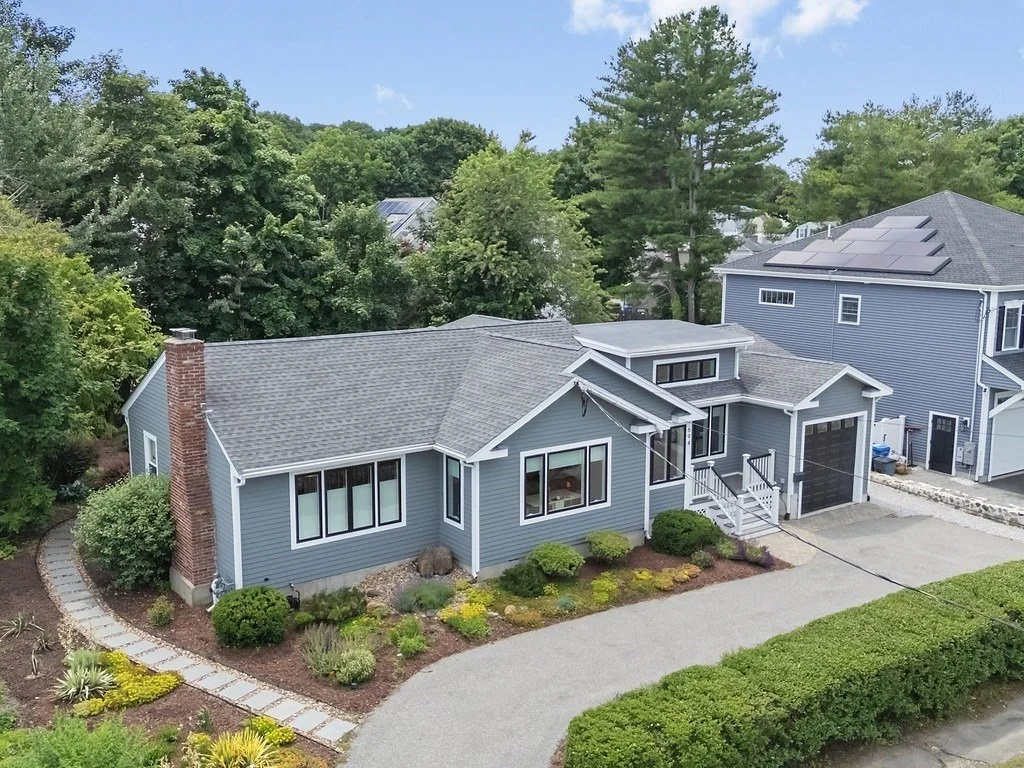 Photo of 694 Trapelo Road
