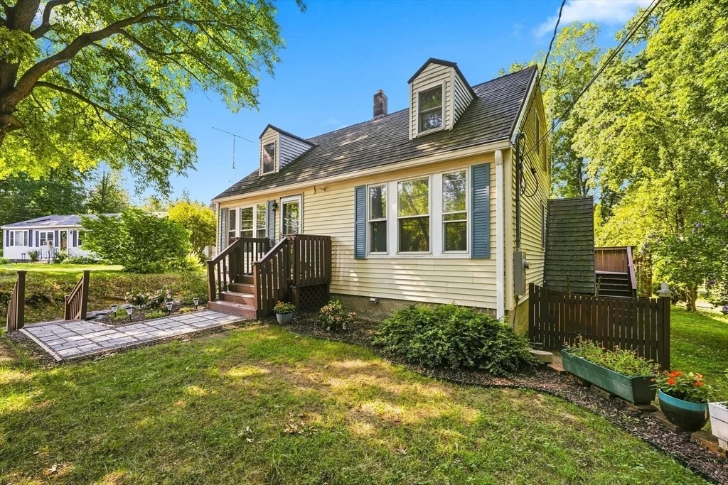 Photo of 2346 Main St
