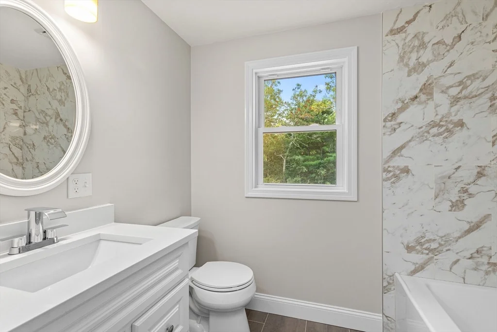 Photo of 315 Blackthorn Rd