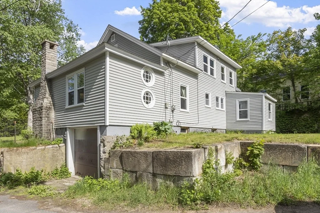 Photo of 284 Drury Ave.