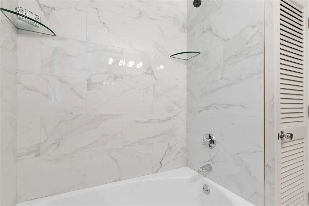 Photo of 40 Crystal Cir