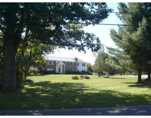 Photo of 2 Mohawk Dr.
