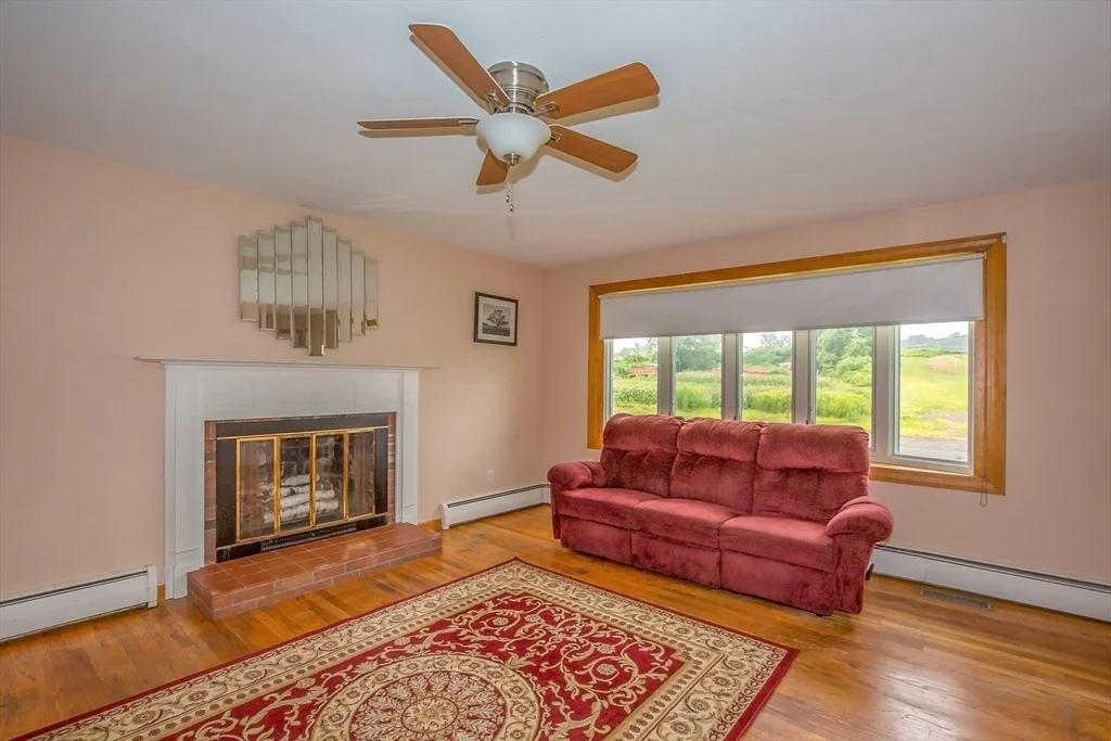 Photo of 1317 Suffield Street