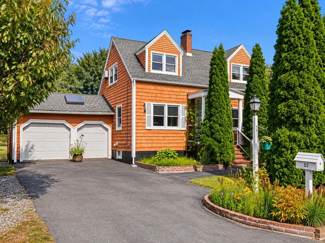 Photo of 52 Thornton Ave
