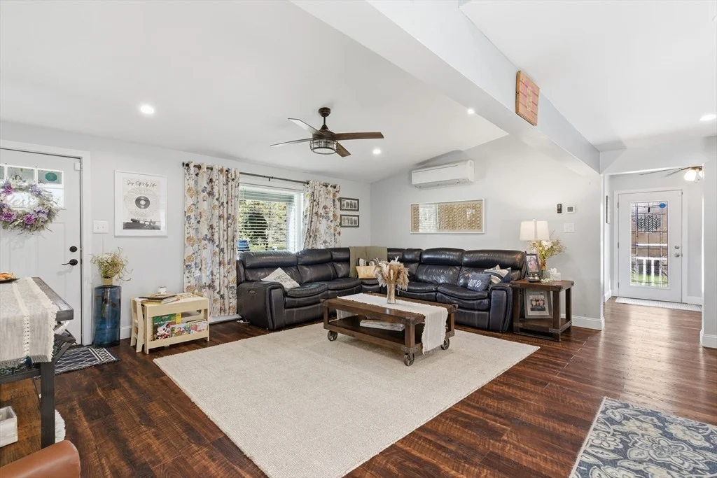 Photo of 72 Kevin Dr