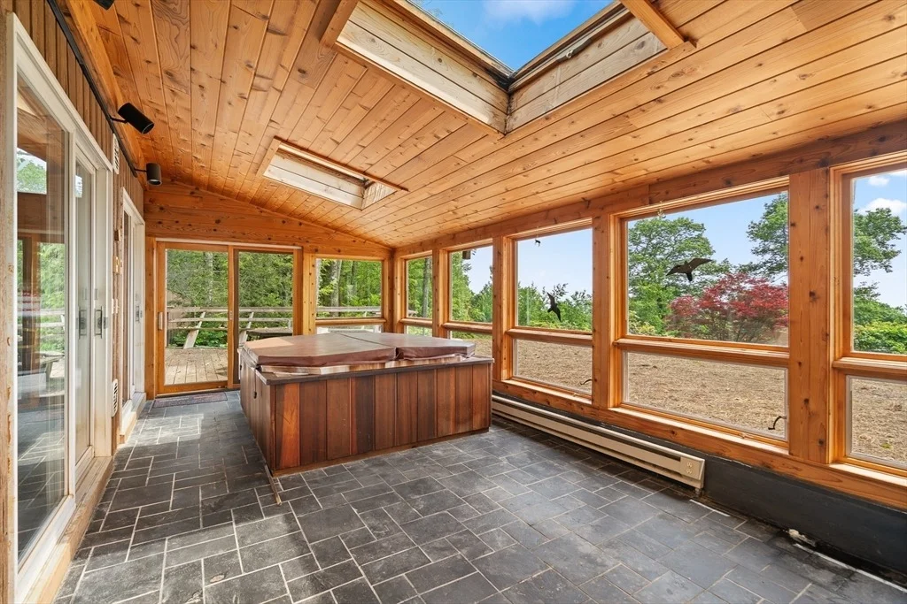 Photo of 90 Pine Ridge Rd