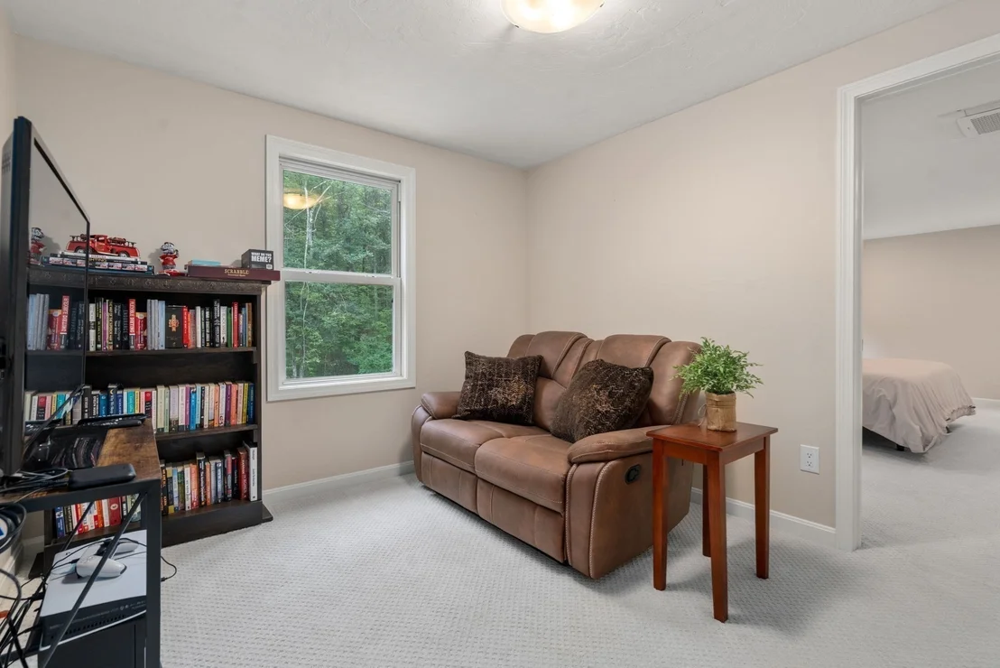 Photo of 181 Sterling Rd