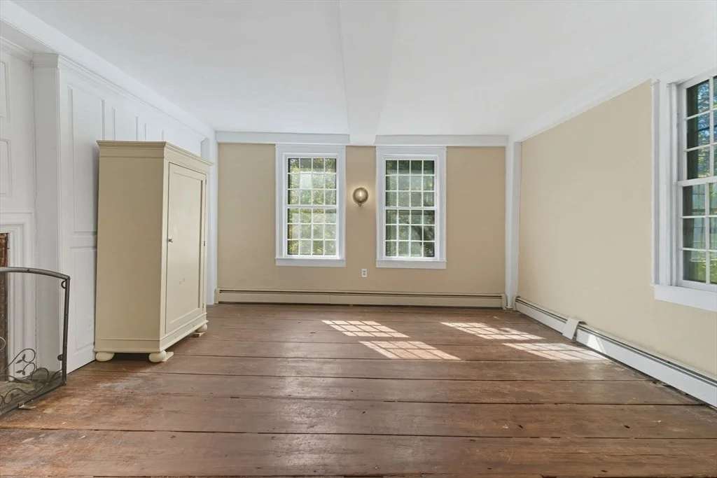 Photo of 227 Boston Rd