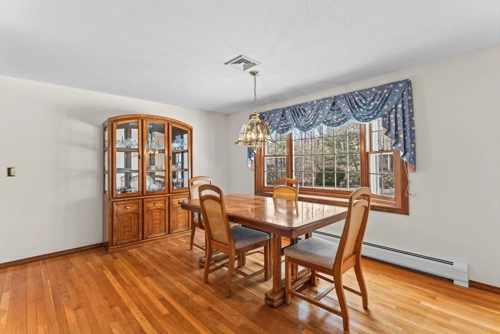 Photo of 363 Prince Hinckley Rd