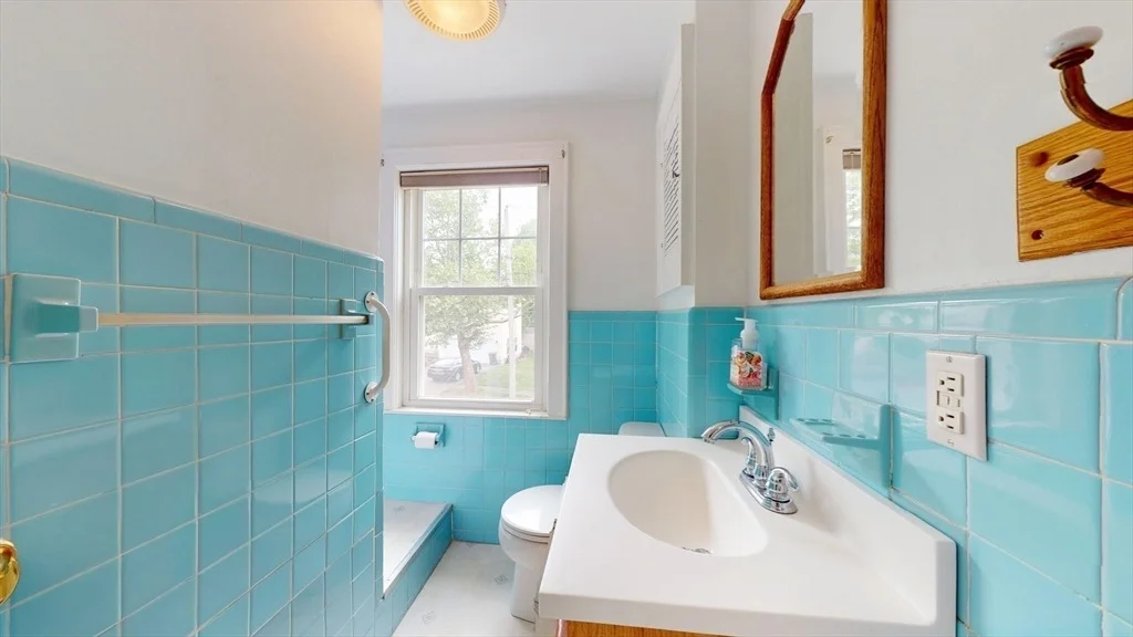 Photo of 233 Florence Ave