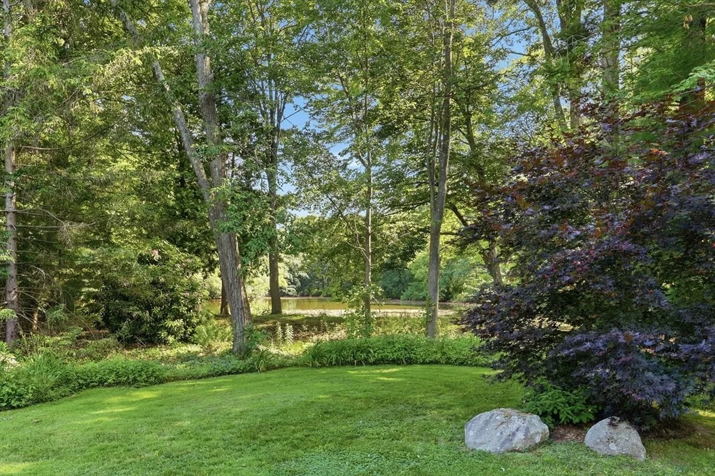 Photo of 6 Oakmount Circle