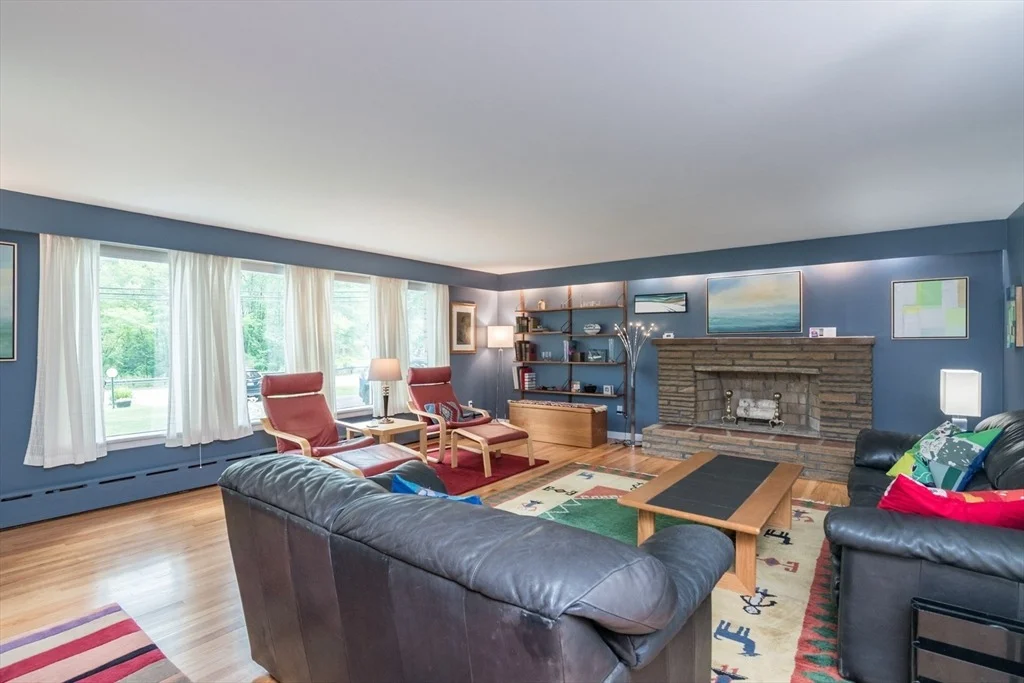 Photo of 669 Westhampton Rd