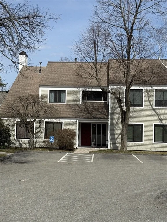 Photo of Unit 4 at 29 Concord Greene