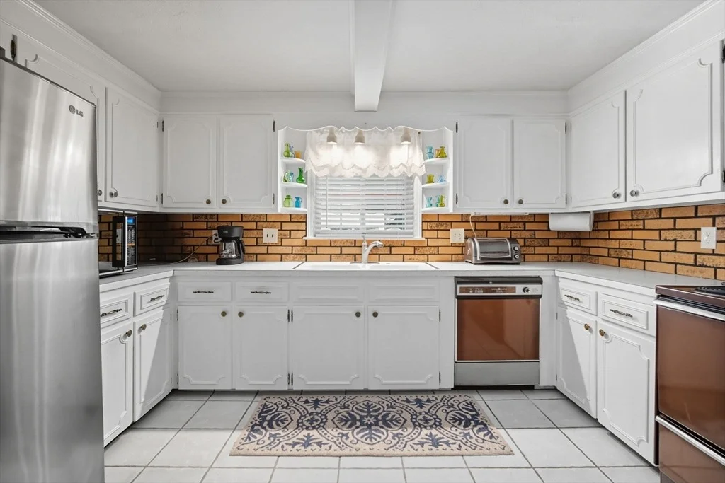 Photo of 43 Greenleaf Ave