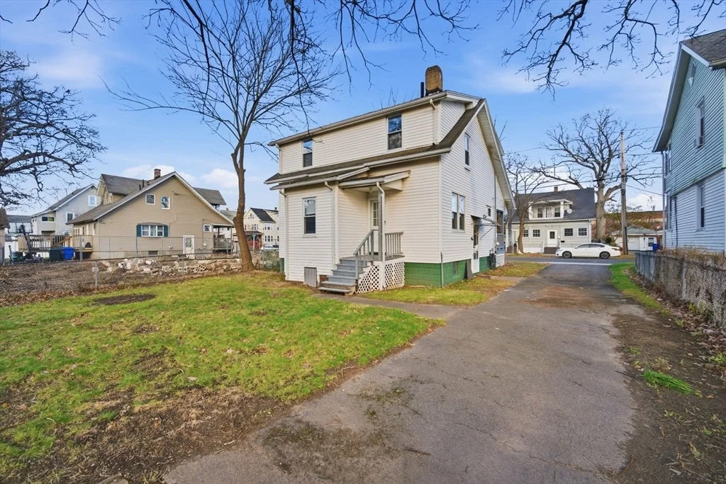 Photo of 152 Monrovia St