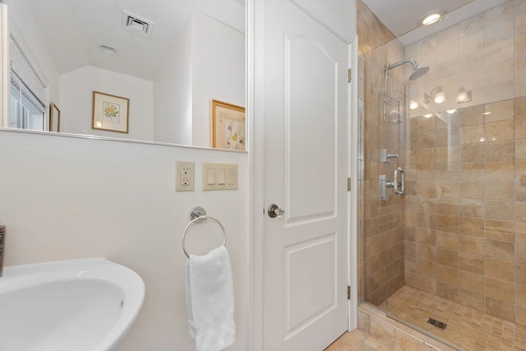 Photo of 6 Eveningstar Drive