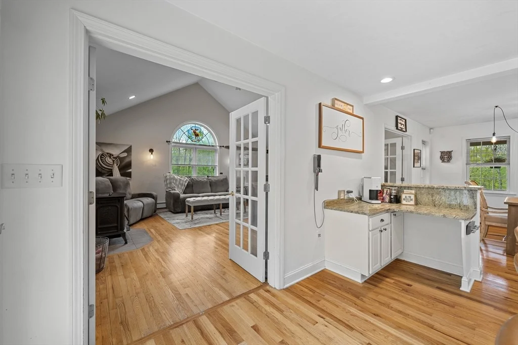 Photo of 13 Thompson Pond Rd