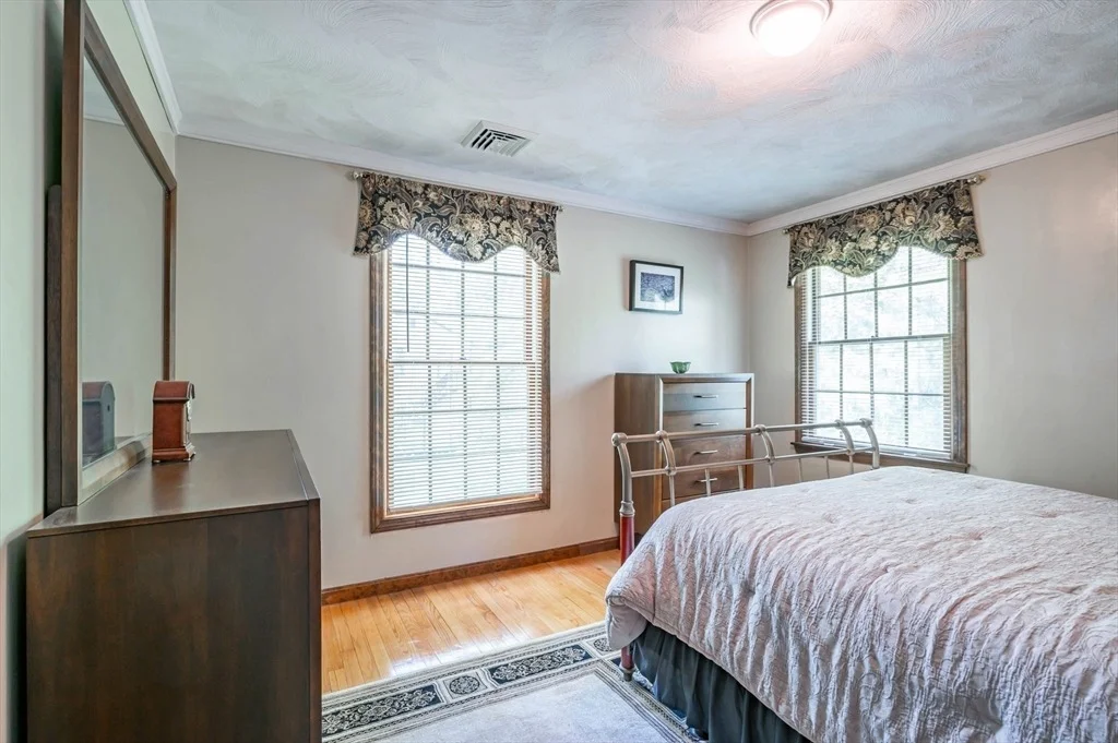 Photo of 127 Catamount Rd