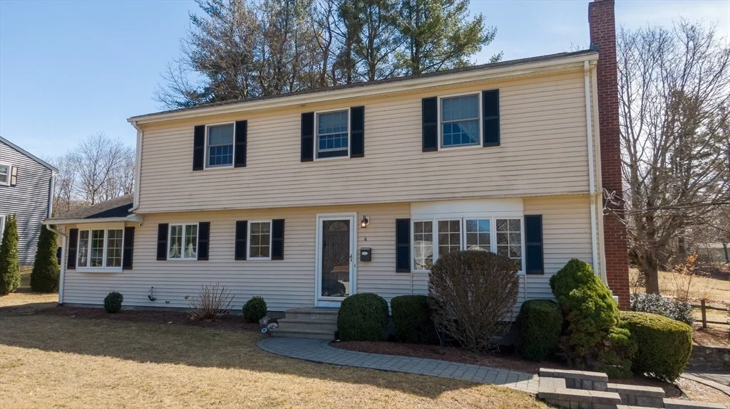 Photo of 4 Briarcliff Ln