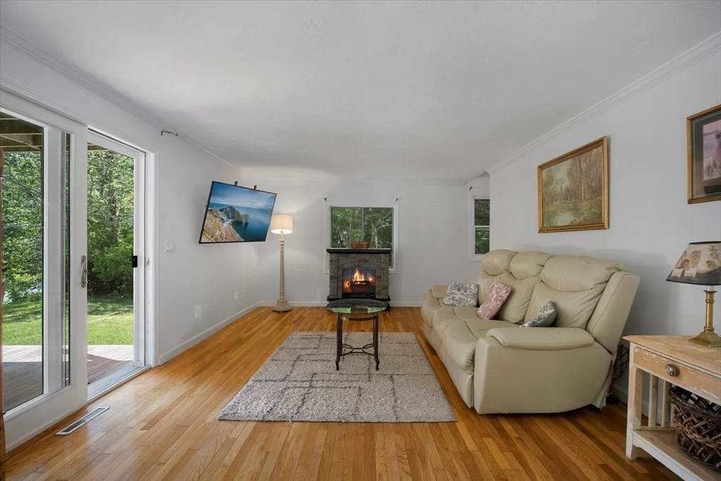 Photo of 42 Beechwood Dr
