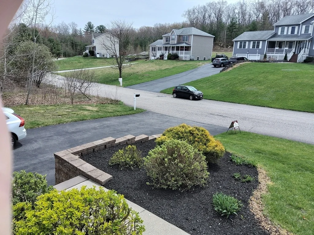 Photo of 71 Eagle Dr