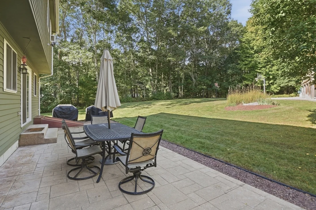 Photo of 10 Flaxfield Road