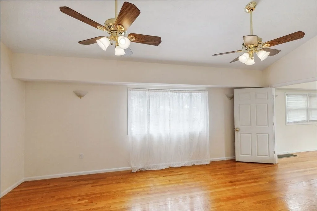 Photo of 54 Lisa Dr