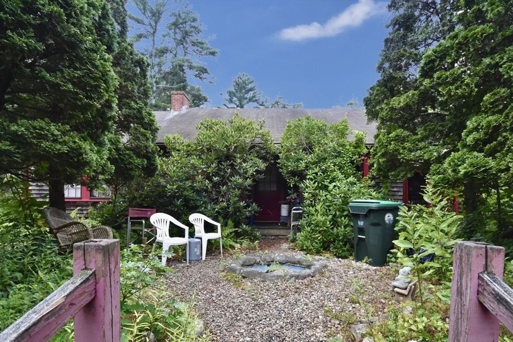 Photo of 1155 Main St