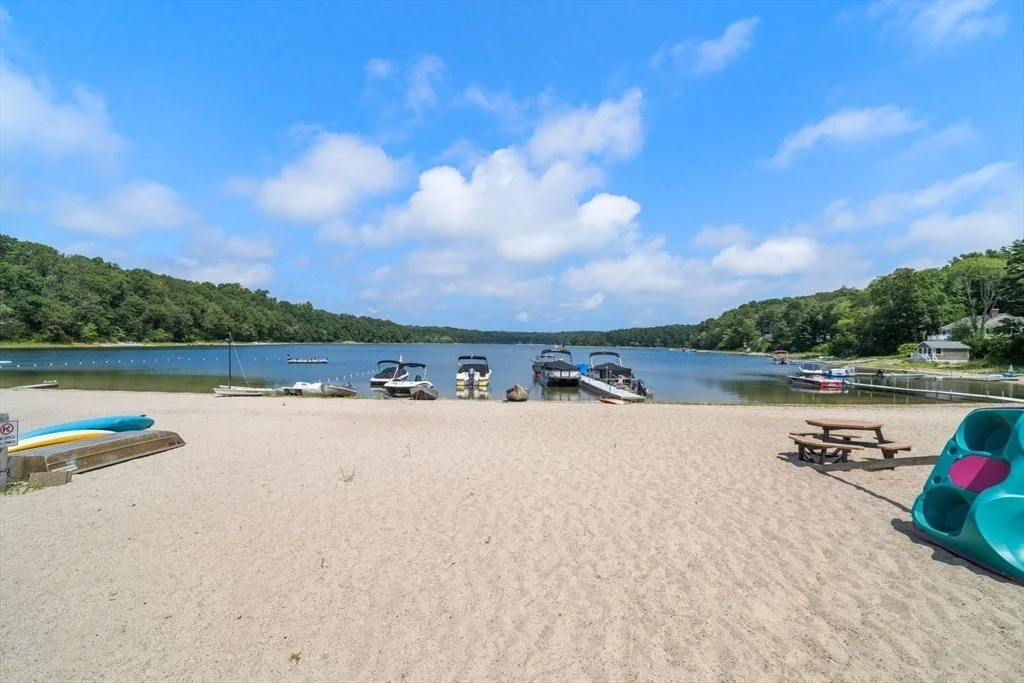 Photo of 20 East Rd