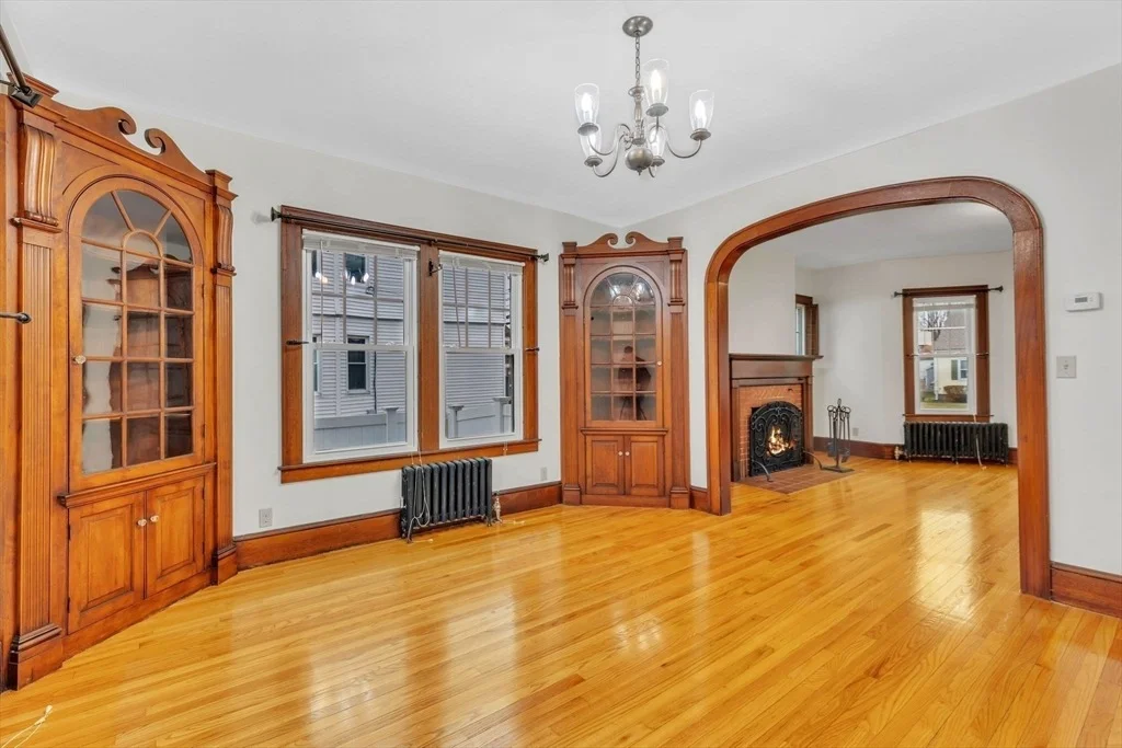 Photo of 458 Broadway St