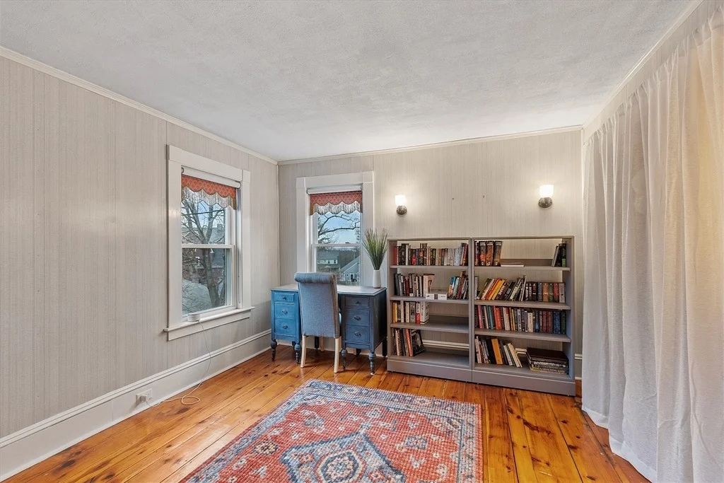 Photo of 82 Washington St