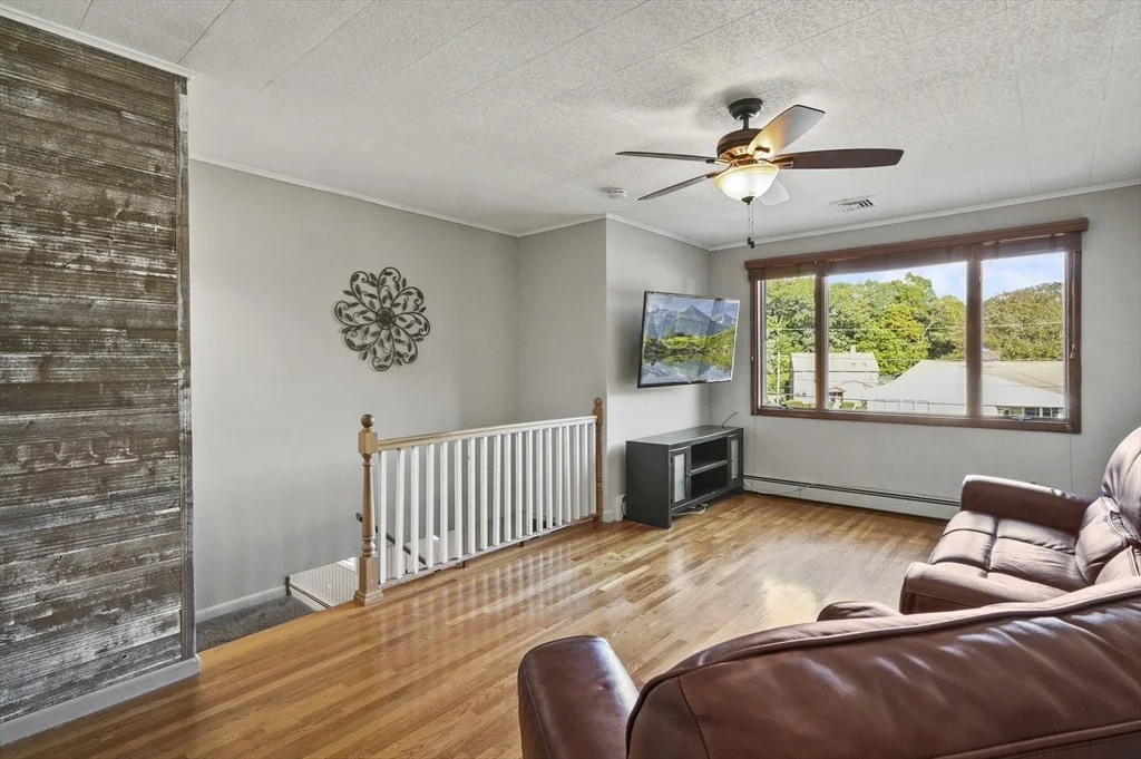 Photo of 105 Commonwealth Road